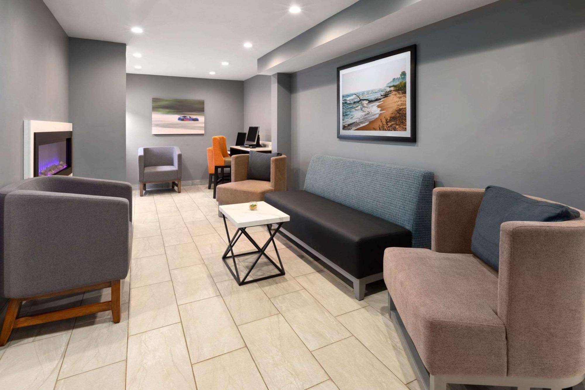 La Quinta Inn By Wyndham Sheboygan Ngoại thất bức ảnh