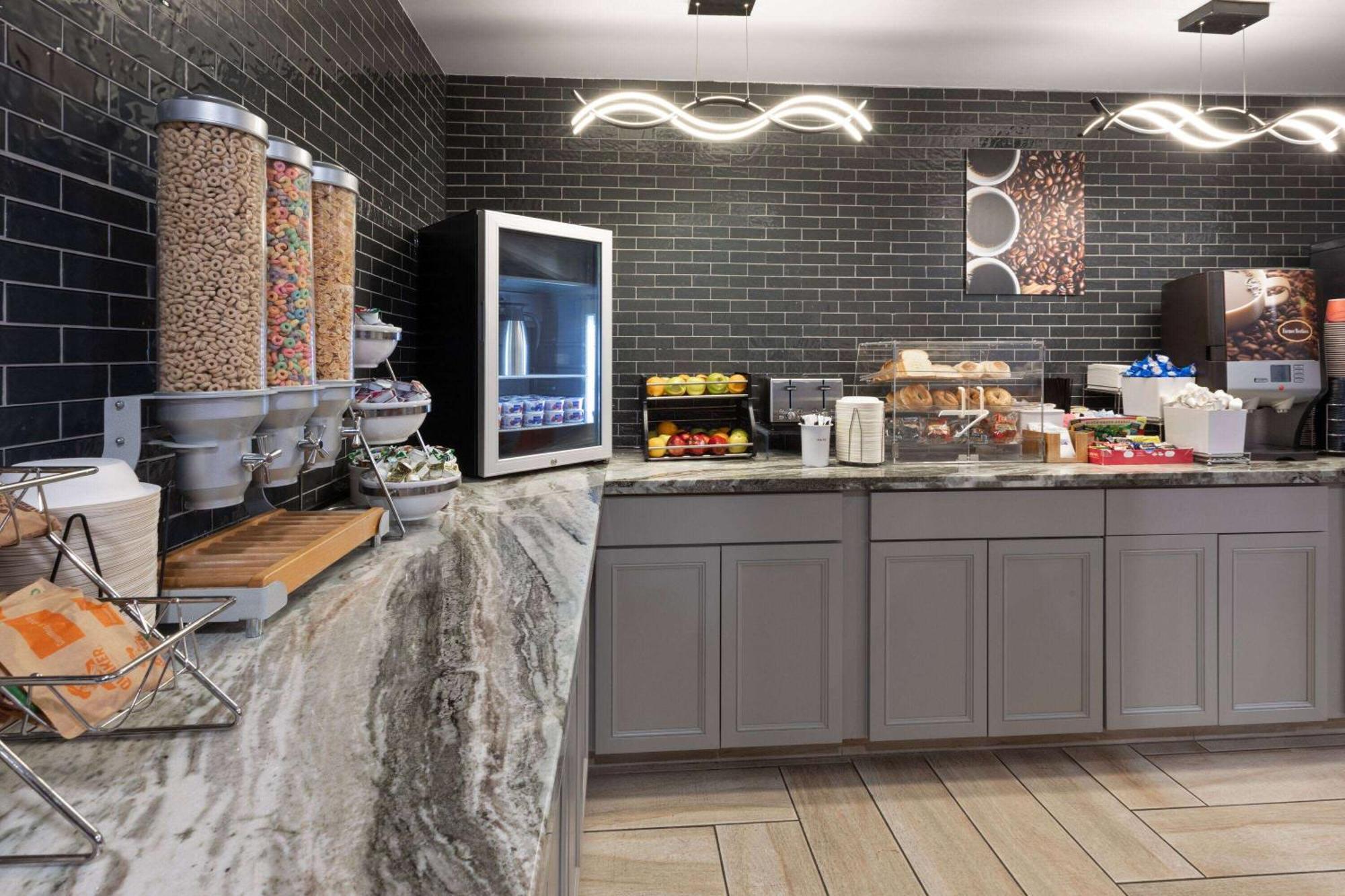 La Quinta Inn By Wyndham Sheboygan Ngoại thất bức ảnh